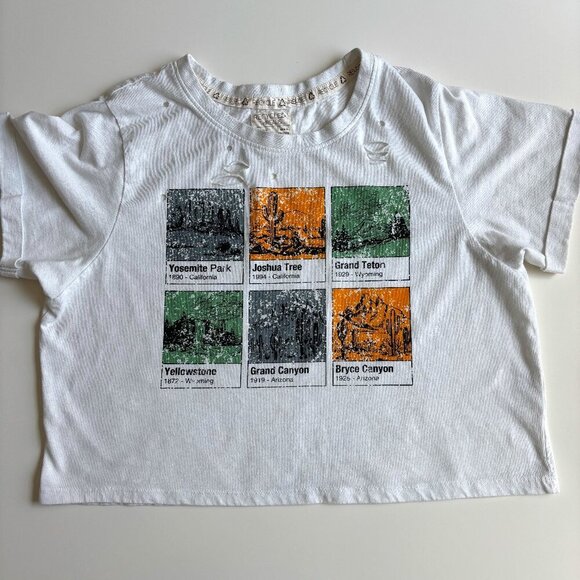 Recycled Threads Shirt Women Medium White National Parks Distressed‎ Cropped - Picture 1 of 6